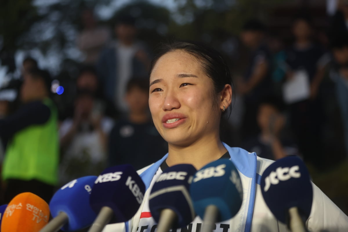 支棱起来了！克里斯爆砍36分19篮板 末节全面压制萨林杰