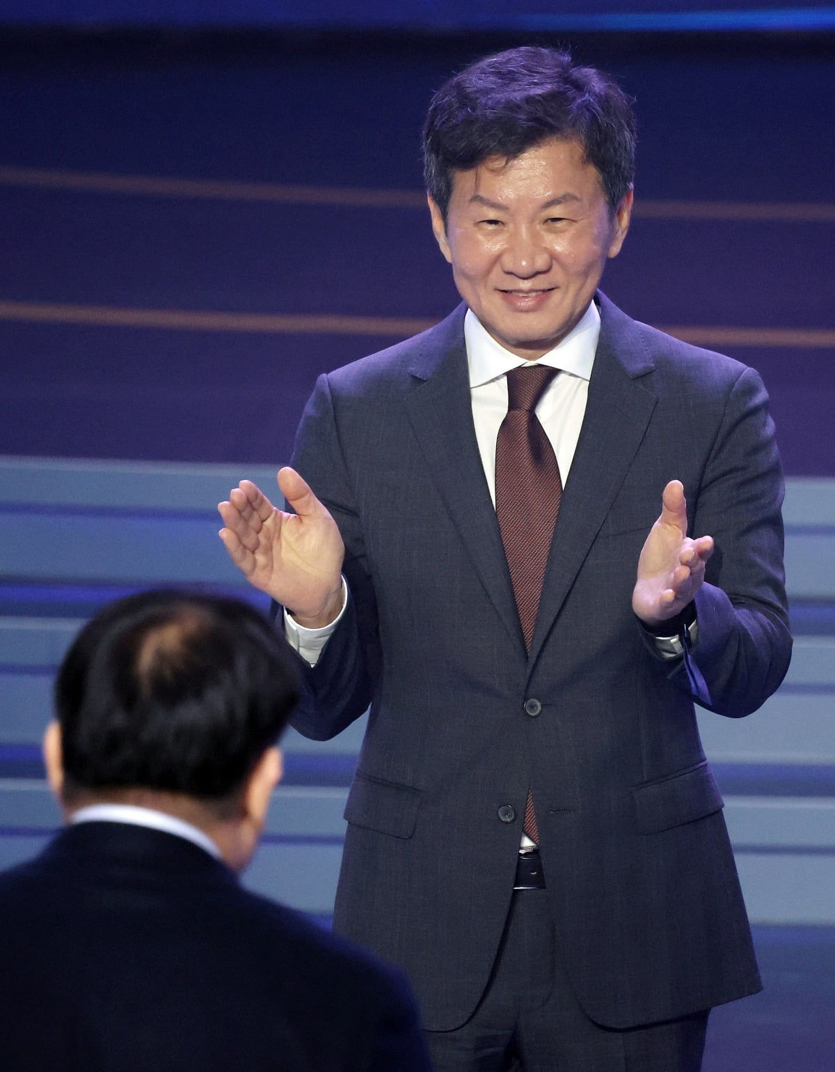 埃梅里：球队目前的水平比去年稍微低了一些；我们需要改进