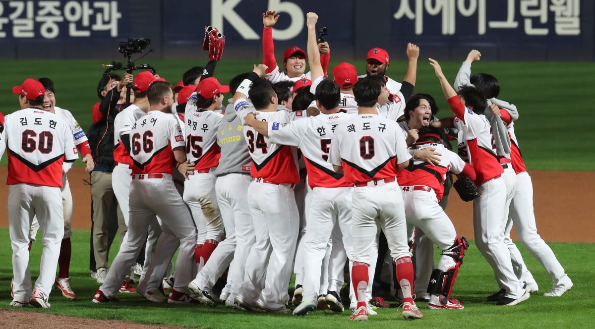 全场梦游！德罗赞7中1贡献2分2篮板2助攻，正负值-21