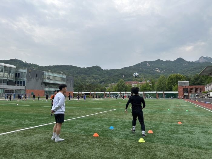 英媒：切尔西将为庆祝成立120周年设立新队徽 突出“真正伦敦俱乐部”概念