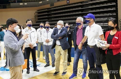 沦为边缘人！日媒：远藤航本赛季英超只出场19分钟 正考虑离开利物浦