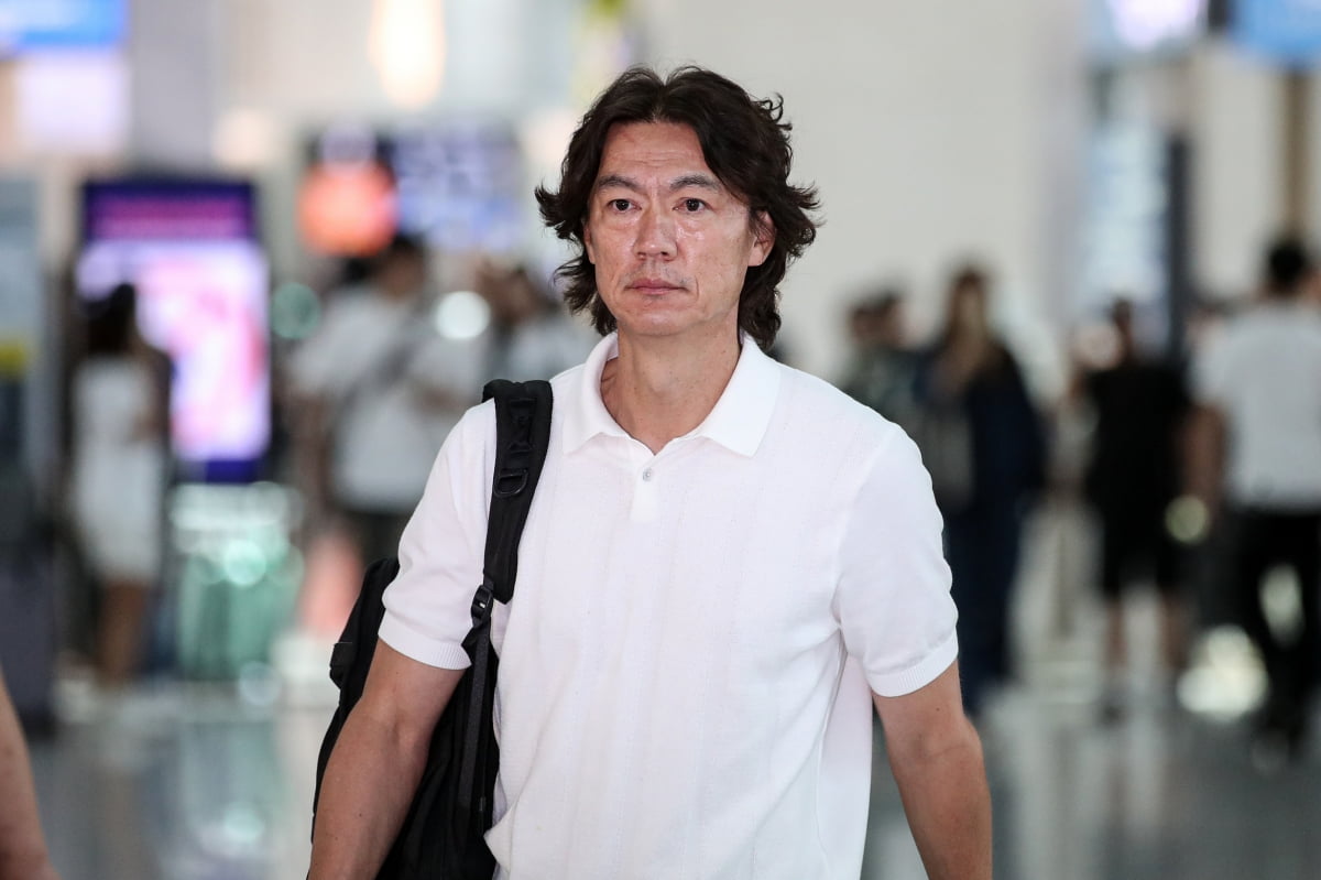 官方：勒沃库森租借签下巴黎中卫穆杰莱 为期一个赛季