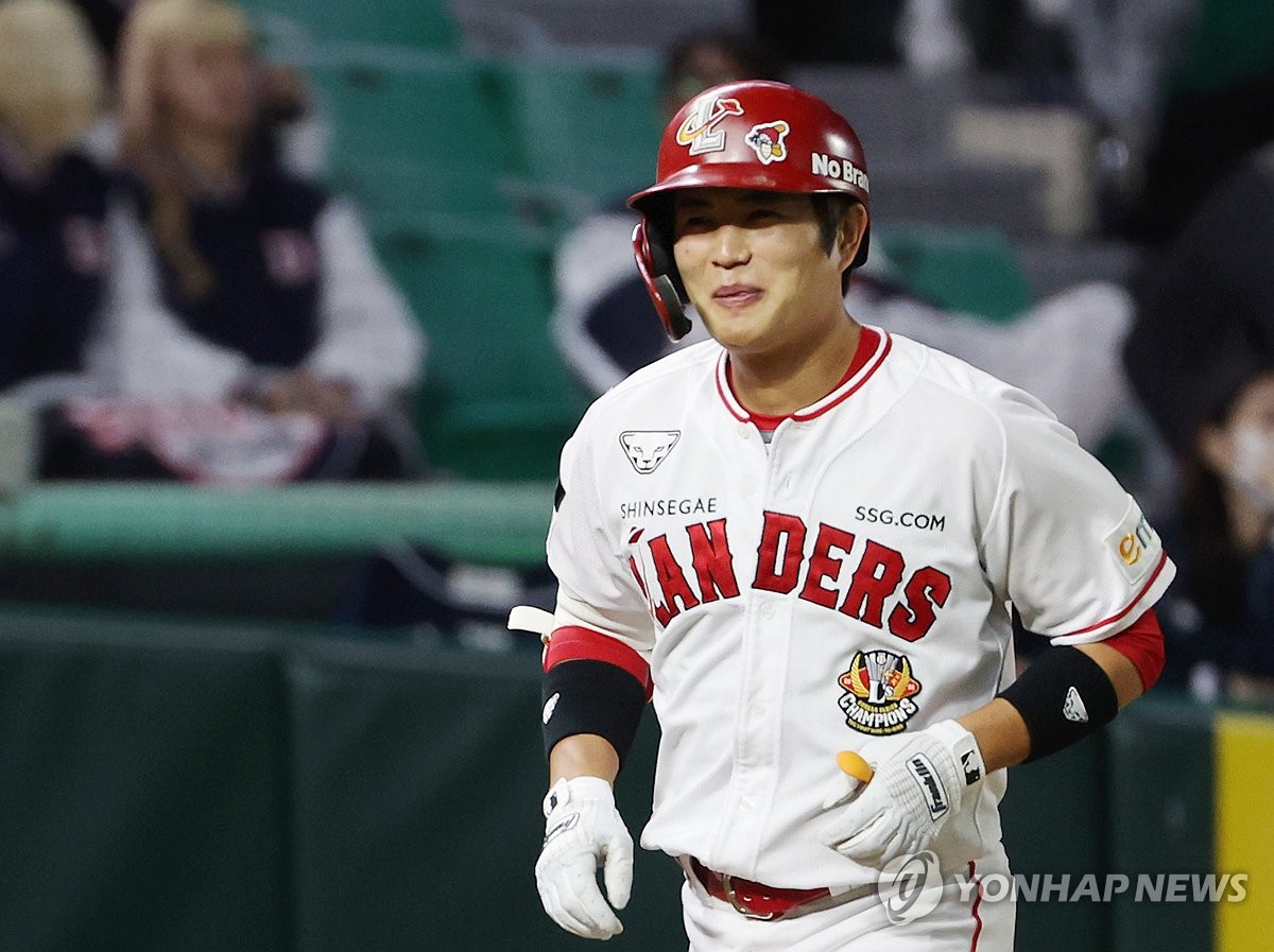 本赛季首回合北伦敦德比赛刊封面主角是——库卢！ ⭐