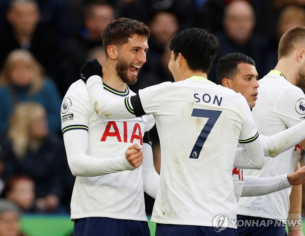 赖因德斯头球补射破门破僵 AC米兰客场1-0领先蒙扎