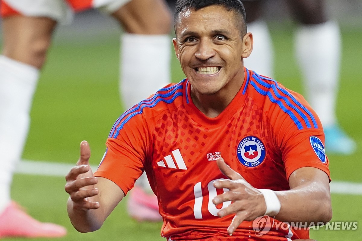 FIFA年度最佳奖项汇总：维尼修斯、安切洛蒂、邦马蒂等人获奖