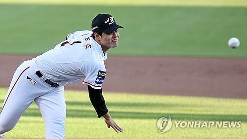 费耶诺德vs勒沃库森半场数据：射门8-5，射正2-4