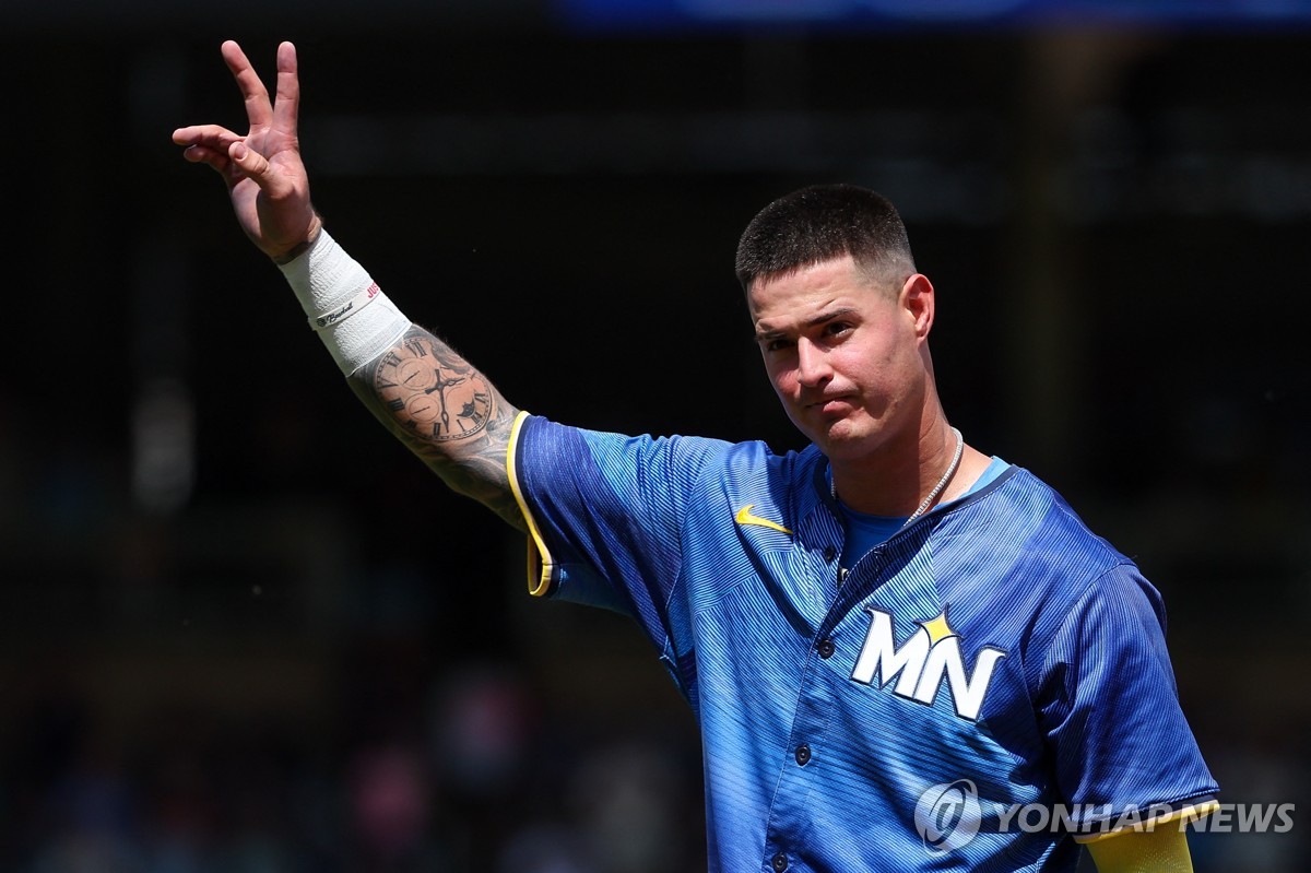 ⚽澳超战报：巴巴洛塞斯一锤定音，米兰达失良机，惠灵顿凤凰1-0力克墨尔本胜利
